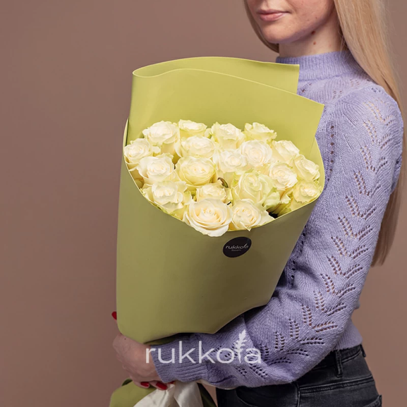 21 белая роза Мондиаль (Эквадор)